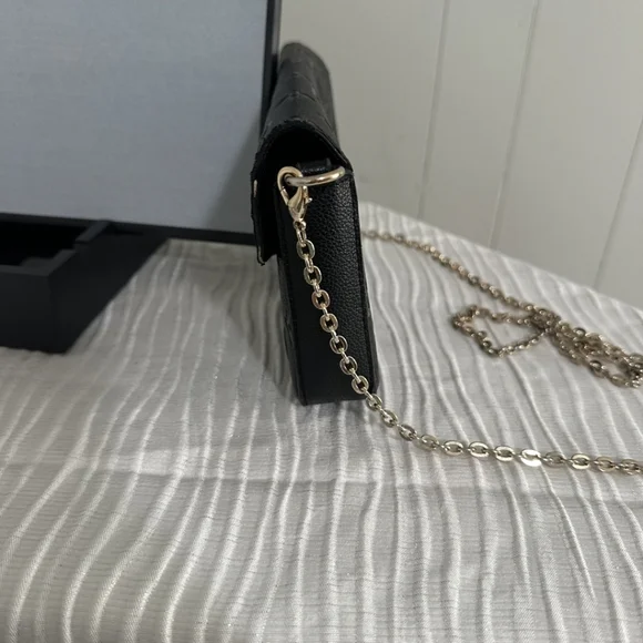 Louis Vuitton Black Crossbody Bag with Gold Chain - Picture 5 of 6